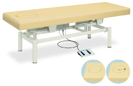 イオ（オメガ式コンパクト電動ベッド）　オメガ式機能で足元の空間を広く、スツールを使った施術には最適なベッド！